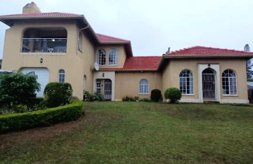 Manaba Beach Apartment | Child-Friendly Sombedu Guest Suite - Rated 9.4/10