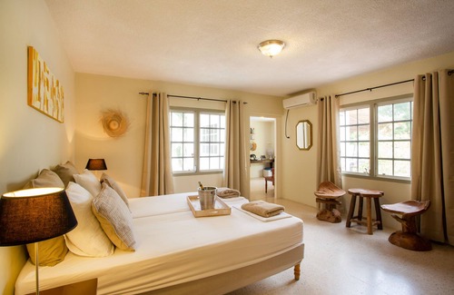 Cas Grandi Bed & Breakfast | Discover Sombré di Kabana: Family-Friendly with Pool & Breakfast