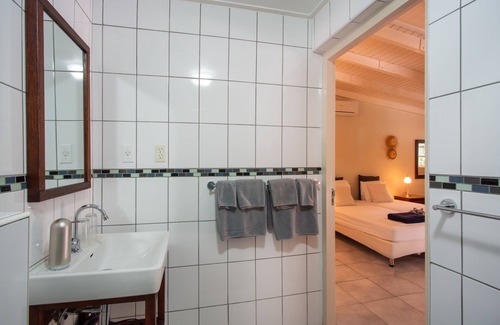 Cas Grandi Bed & Breakfast | Discover Sombré di Kabana: Family-Friendly with Pool & Breakfast