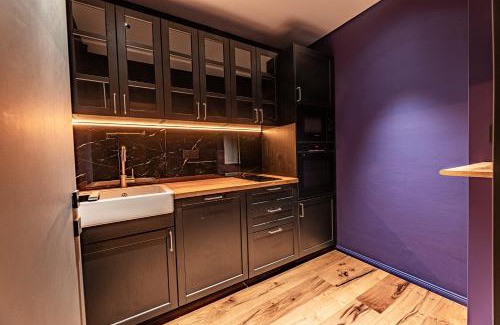 Metz-Centre – Ancienne Ville Apartment | Indulge in Sombres Pensées: 4-Star Comfort with Hot Tub