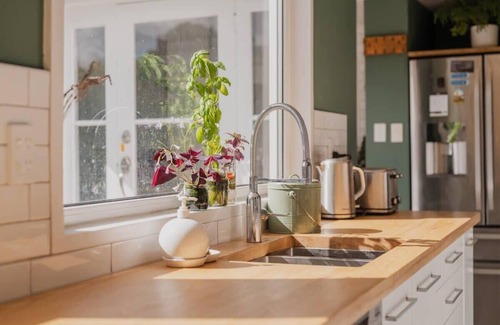 Somerfield House | Inviting 3BR Somerfield House with Spa & Hot Tub