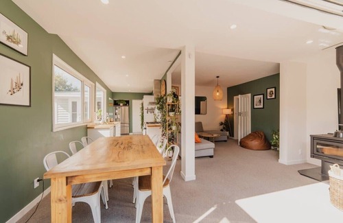 Somerfield House | Inviting 3BR Somerfield House with Spa & Hot Tub