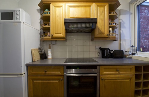 Portsmouth House | Pet-Friendly Somers House with Garden & High Guest Rating