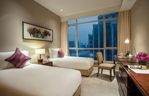 Jinzhou District Apartment | Elegant Somerset Grand Central Dalian with Pool & Hot Tub