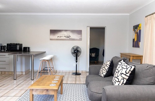 Mokopane House | Relax at Somethin Special Guest House with Pool & Spa