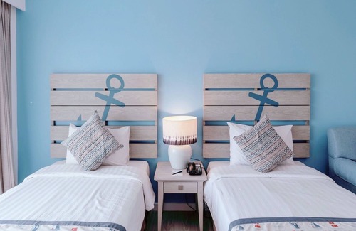 Ko Sichang Hotel | Discover Somewhere Koh Sichang: Family-Friendly Haven