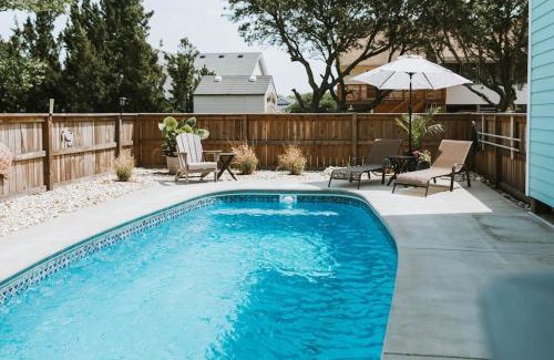 Colington House | Beachside Retreat: Dog-Friendly with Private Pool & Hot Tub