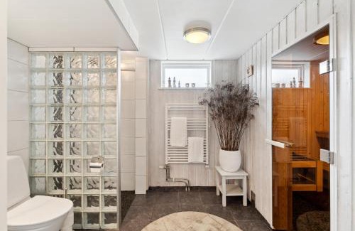 Bua Apartment | Pet-Friendly Retreat in Bua, Varbergs Kommun - Rated 10/10