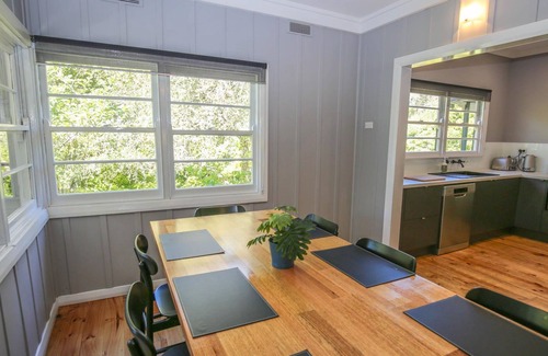 Bright Cottage | Bright Sommer Cottage with Ocean View & Family-Friendly Amenities