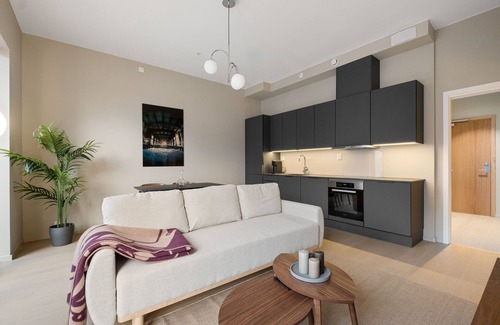 Frogner Apartment | Indulge in Sommerro Oslo: Top-Rated with Pool & Breakfast