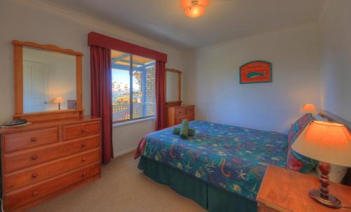 Murdunna House | Relaxing Sommers Bay Beach House with Ocean View Amenities