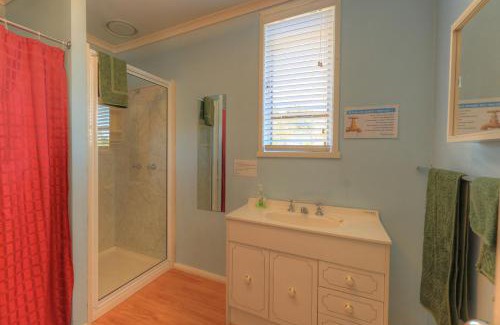Murdunna House | Relaxing Sommers Bay Beach House with Ocean View Amenities
