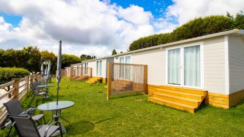 Somo Other | Explore Somo Bungalow Resort with Family-Friendly Amenities