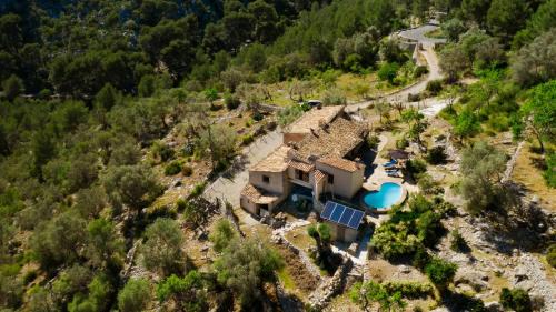 Selva Ski Chalet | Pet-Friendly Son Canta: Oceanfront with 9.5/10 Reviews
