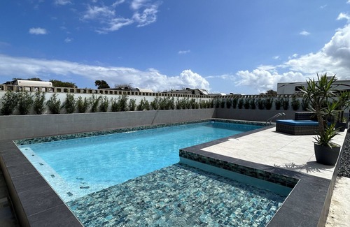 Islote House | Relaxing Stay at Son de Mar Camper with Ocean Views & Spa