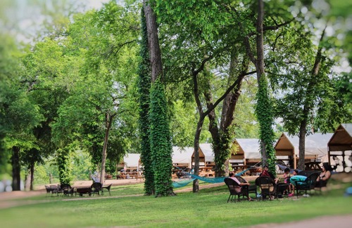 Prairie Lea Cabin | Relax at Son's River Ranch Glamping Cabin with Pool & Spa