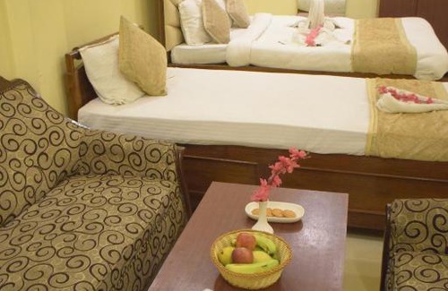 Dumka Hotel | Discover SONA HOTEL in Dumka: Family-Friendly with Breakfast
