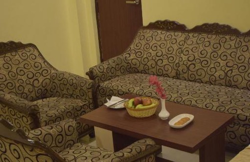 Dumka Hotel | Discover SONA HOTEL in Dumka: Family-Friendly with Breakfast