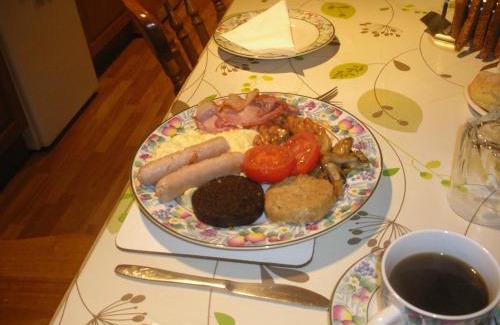 Staffin Bed & Breakfast | Cozy Sonas, Dunans: Oceanfront Stay with Kitchen Access