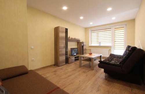 Siauliai Apartment | Pet-Friendly Sondeckio Apartment with Top Guest Ratings