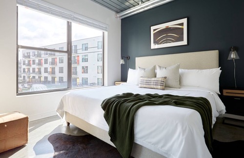 Midtown Apartment | Sonder at Mid Main Lofts