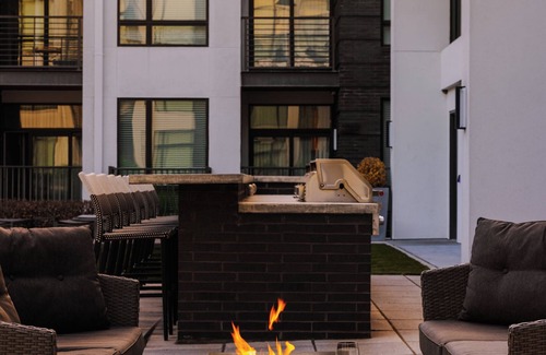 Hillsboro Village Apartment | Elegant Sonder at Village 21: One-Bedroom with Balcony