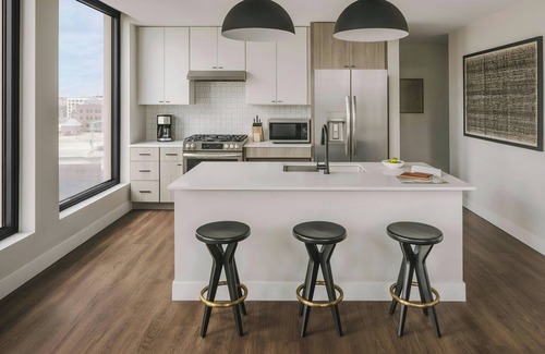 Warehouse District Apartment | Experience Sonder at North Loop Green: Rated 9.6/10!