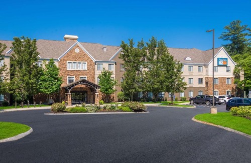 Andover Hotel | Discover Sonesta ES Suites Andover Boston: Pet Friendly Escape