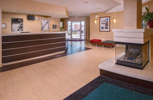 Barracks Road Hotel | Pet Friendly Suites at Sonesta ES Charlottesville University