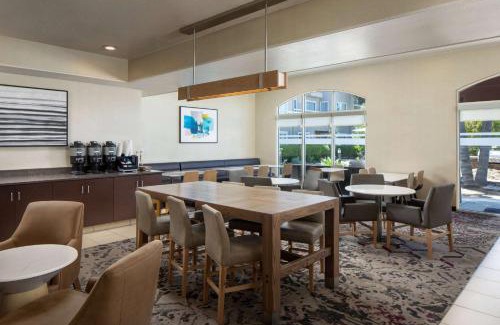 Carmel Mountain Ranch Hotel | Pet-Friendly Retreat at Sonesta ES Suites Carmel Mountain