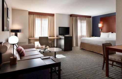 South Scottsdale Hotel | Discover Sonesta ES Suites Scottsdale with Pool & Ocean View