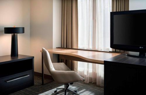 South Scottsdale Hotel | Discover Sonesta ES Suites Scottsdale with Pool & Ocean View