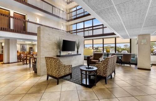 Southeast Houston Hotel | Convenient Stay at Sonesta Essential Houston Hobby Airport