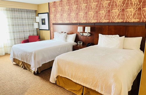 Junction City Hotel | Cozy Courtyard by Marriott Junction City with Pool & Spa