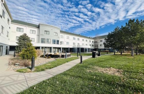 Junction City Hotel | Pet-Friendly Courtyard by Marriott Junction City with Pool