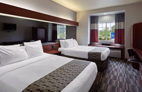 Morgantown Hotel | Discover Sonesta Essential Morgantown with Spa and Dining