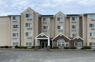 Morgantown Hotel | Comfortable Sonesta Essential Morgantown with Hot Tub & Breakfast