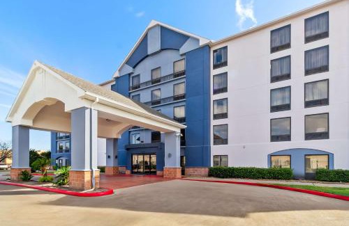 Fairbanks Hotel | Affordable Stay at Sonesta Essential NW Houston with Pool