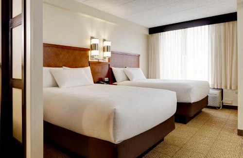 St. Johns Hotel | Discover Sonesta Select Austin North Central: Pet-Friendly Comfort