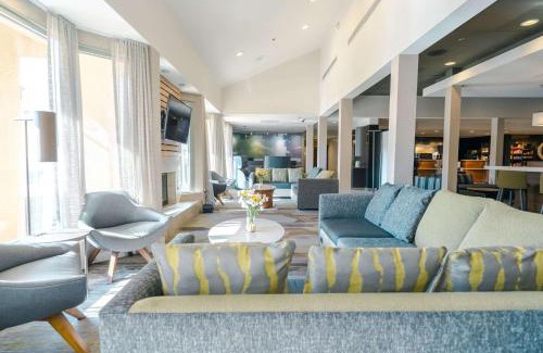 Camarillo Hotel | Pet-Friendly Sonesta Select Camarillo with Oceanfront Views