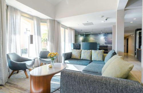 Camarillo Hotel | Pet-Friendly Sonesta Select Camarillo with Oceanfront Views