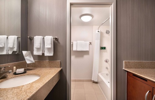 Camelback East Hotel | Discover Sonesta Select Phoenix Camelback - Guest Rated 8.8