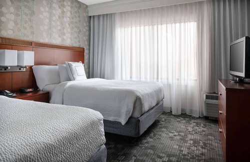 Camelback East Hotel | Discover Sonesta Select Phoenix Camelback - Guest Rated 8.8