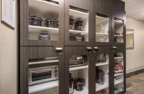 Gateway Hotel | Discover Comfort at Sonesta Simply Suites Austin Domain