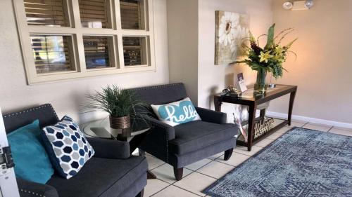 Memorial Hotel | Budget-Friendly Sonesta Simply Suites in Houston CityCentre