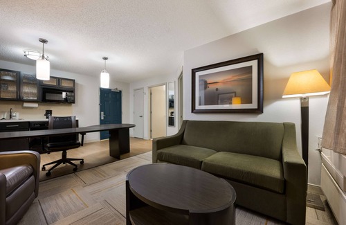 Huntsville Hotel | Pet Friendly Suites Near Huntsville Research Park