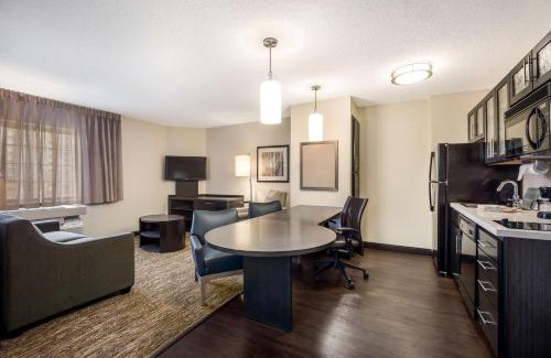 Irvine Hotel | Pet-Friendly Sonesta Simply Suites in Irvine Spectrum