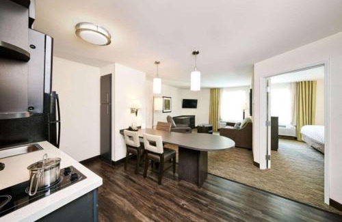 Mount Laurel Hotel | Comfortable Stay at Sonesta Simply Suites Mount Laurel
