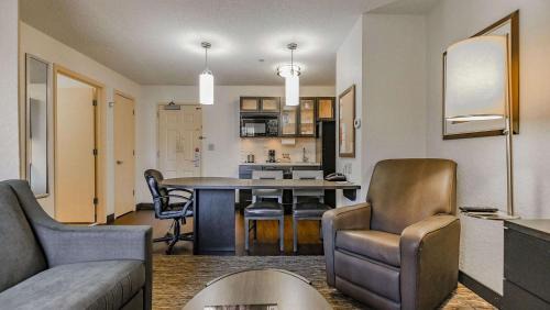 Mount Laurel Hotel | Comfortable Stay at Sonesta Simply Suites Mount Laurel