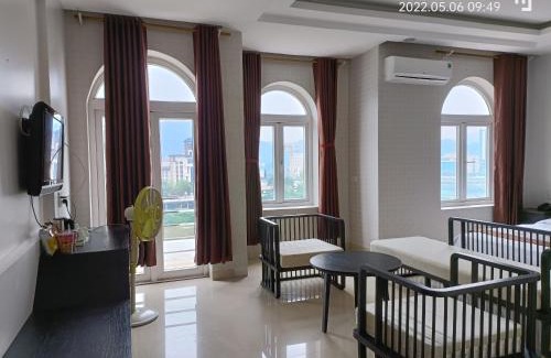 Lao Cai Hotel | Discover Comfort at Song Hong View Hotel with Hot Tub Access